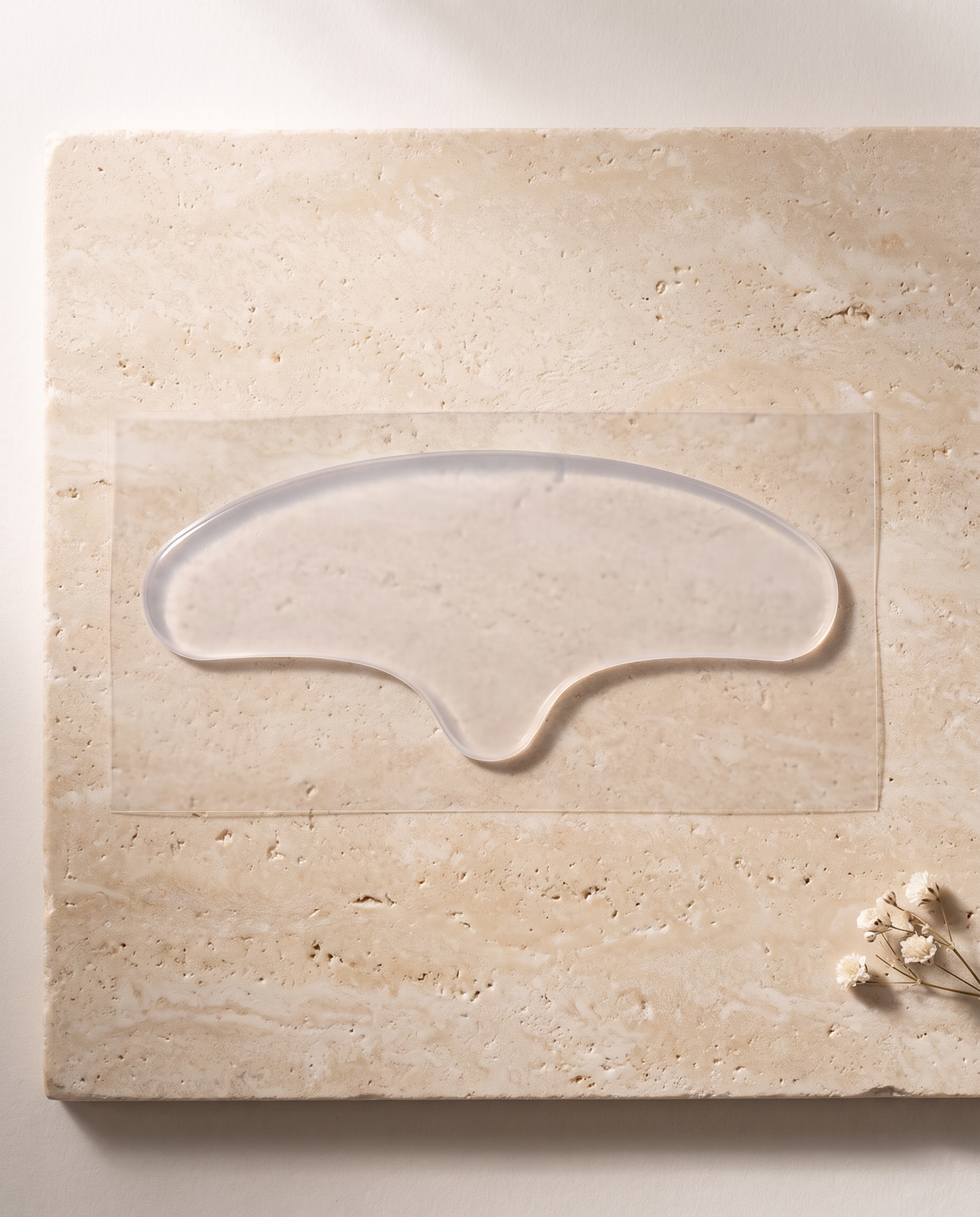 Patch Silicone front : une grande pièce transparente pour le front, avec sa pointe entre les sourcils